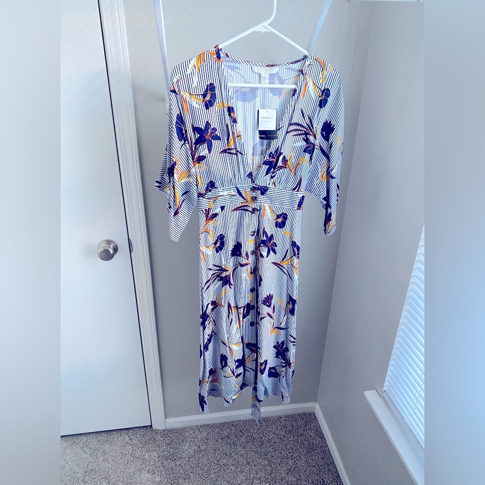 Forever 21 Contemporary MIDI Floral Dress- Medium